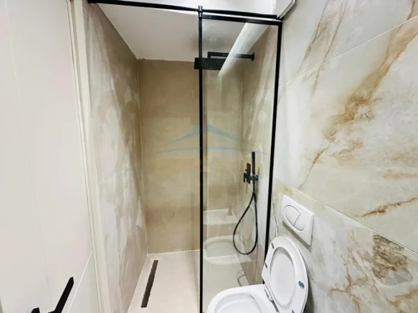 Tirane, shitet apartament 1+1+Ballkon Kati 3, 40 m² 128.000 € (Mozaiku i Tiranes , 21 dhjetori)