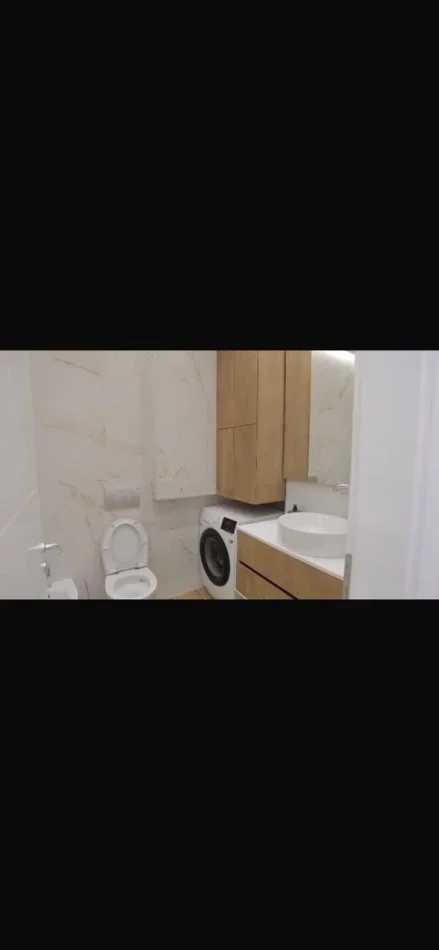 Tirane, jepet me qera apartament 1+1+Ballkon Kati 6, 60 m² 550 € (FUSHA E AVIACIONIT)