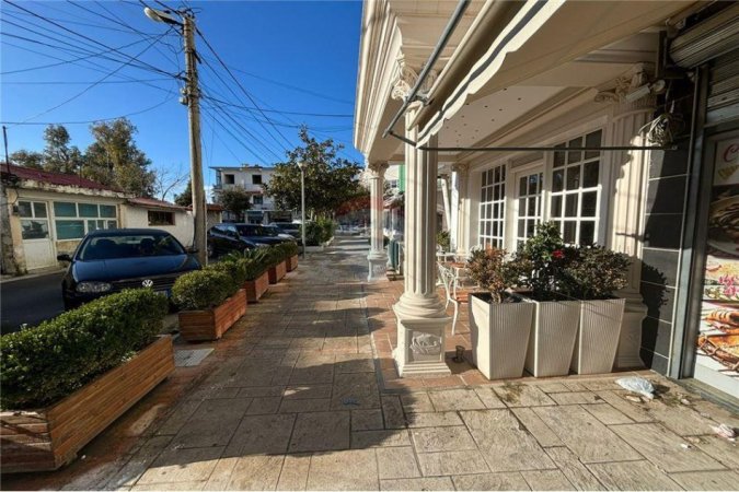 Vlore, jepet me qera dyqan Kati 0, 250 €