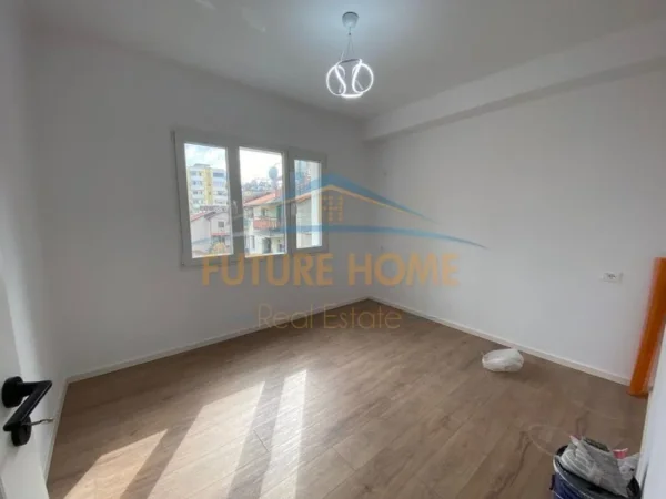 Tirane, shitet apartament 2+1+Ballkon Kati 4, 63 m² 169.000 € (21 Dhjetori)