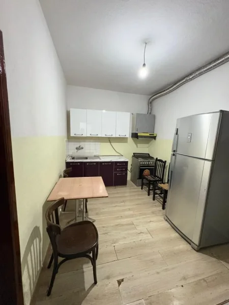 Tirane, jepet me qera shtepi 1+1 Kati 1, 68 m² 350 € (Don Bosko)