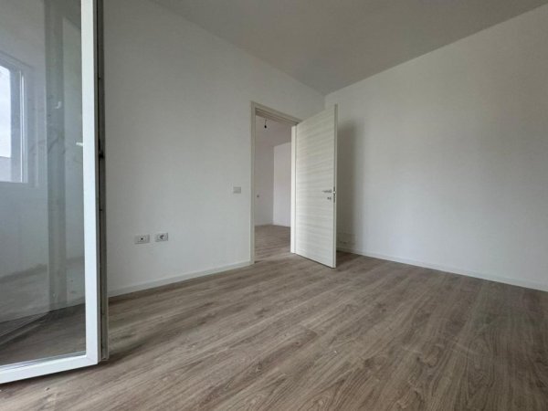 Tirane, shitet apartament 1+1 , 70 m² 137.000 € (Kompleksi e88)