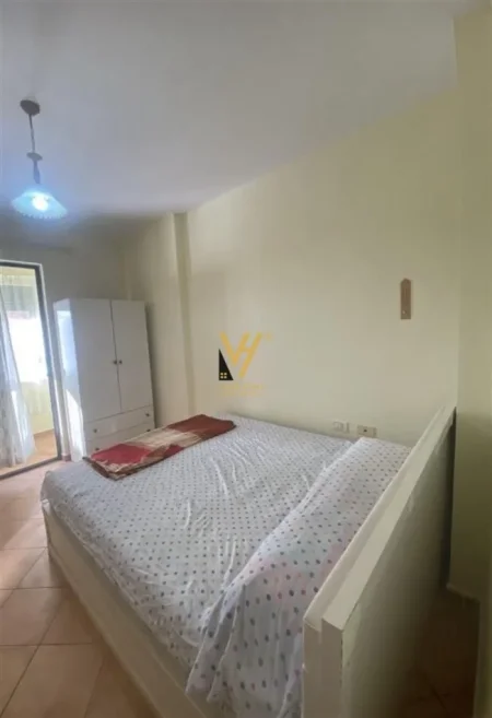 Tirane, jepet me qera apartament 1+1+Ballkon Kati 2, 60 m² 500 € (PAZARI I RI)