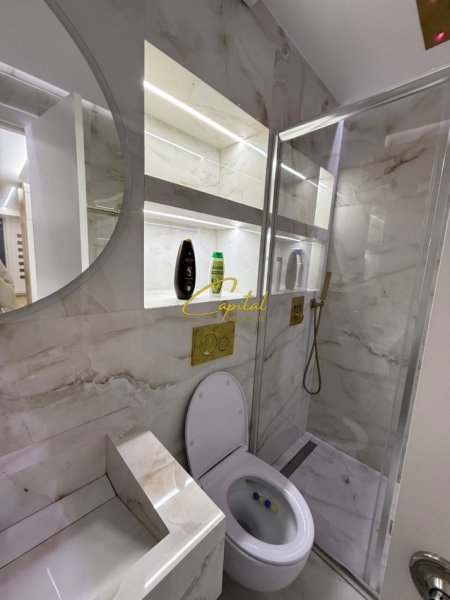 Tirane, jepet me qera garsonier 1+1 Kati 0, 40 m² 550 € (21 DHJETORI)