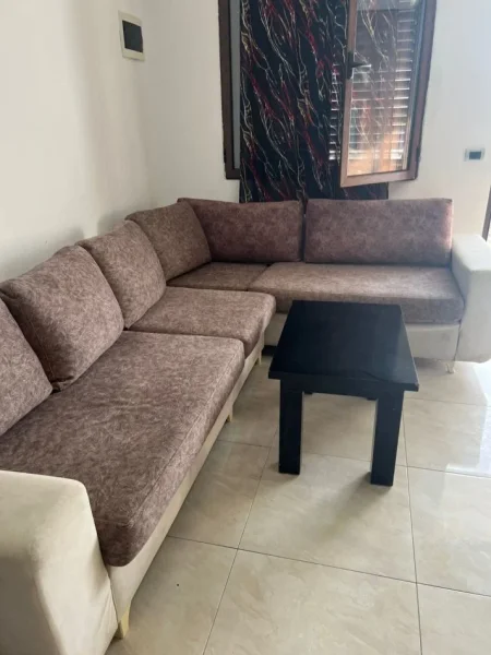 Tirane, jepet me qera shtepi 1+1 Kati 1, 60 m² 320 € (Don Bosko)