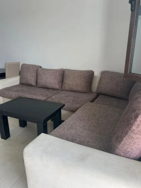 Tirane, jepet me qera shtepi 1+1 Kati 1, 60 m² 320 € (Don Bosko)
