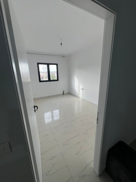 Tirane, jepet me qera shtepi 2+1 Kati 2, 70 m² 450 € (Don Bosko)