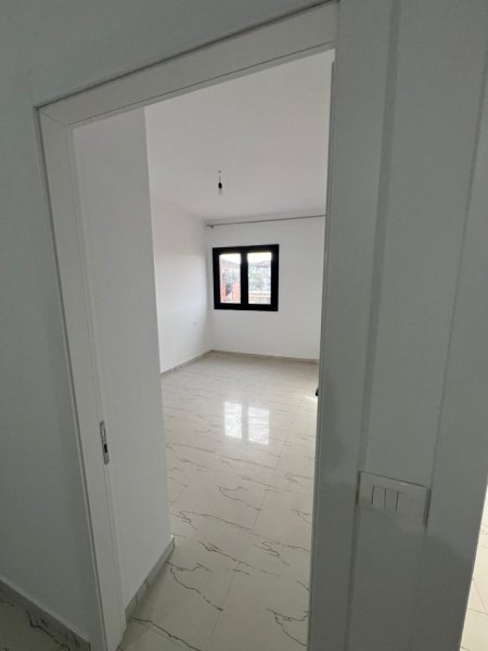 Tirane, jepet me qera shtepi 2+1 Kati 2, 70 m² 450 € (Don Bosko)