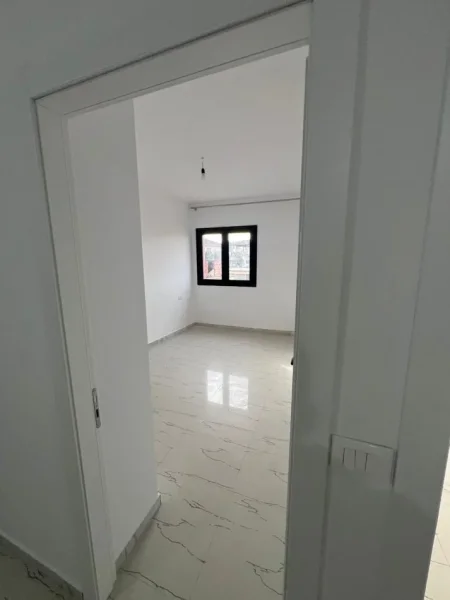 Tirane, jepet me qera shtepi 2+1 Kati 2, 70 m² 450 € (Don Bosko)