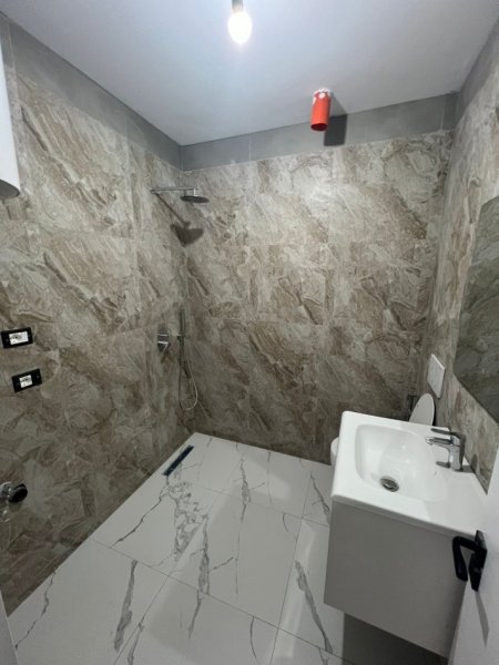 Tirane, jepet me qera shtepi 2+1 Kati 2, 70 m² 450 € (Don Bosko)