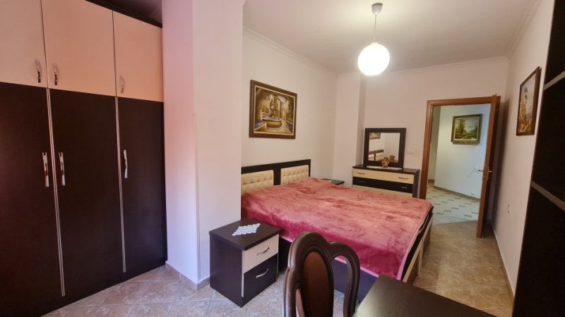 Tirane, jepet me qera apartament 2+1+Ballkon Kati 2, 115 m² 660 € (DON BOSKO)