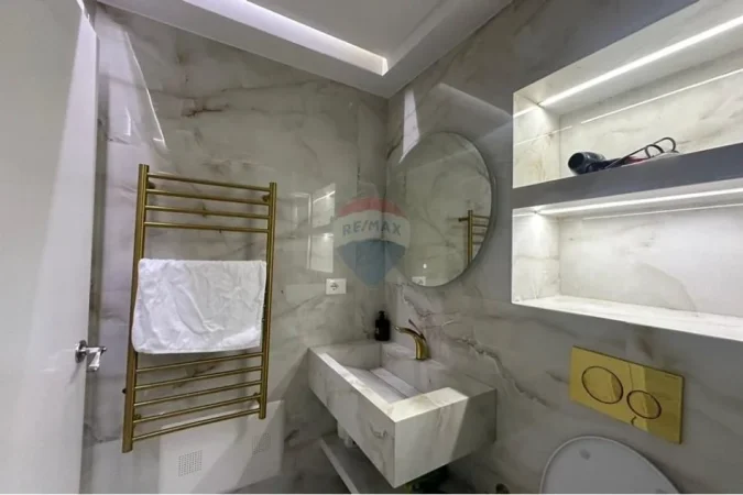 Tirane, jepet me qera garsonier Kati 1, 40 m² 550 € (Rruga Muhamet Gjollesha)