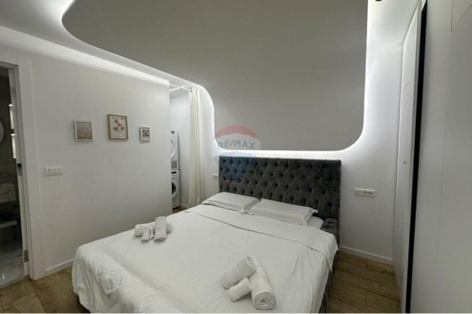 Tirane, jepet me qera garsonier Kati 1, 40 m² 550 € (Rruga Muhamet Gjollesha)