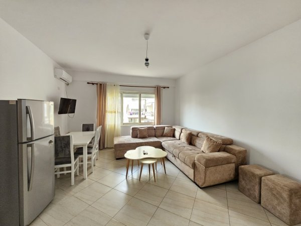 Tirane, jepet me qera apartament 2+1+Ballkon Kati 2, 95 m² 450 €