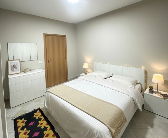 Tirane, jepet me qera apartament 1+1+Aneks+Ballkon Kati 15, 60 m² 550 € (Qender " Kostandn Kristoforidhi")