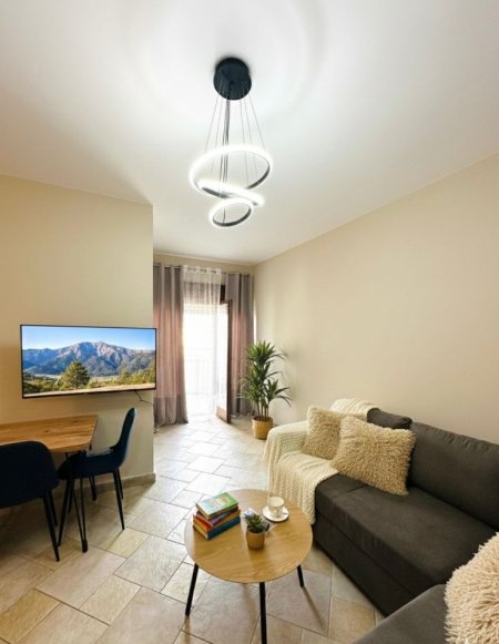 Tirane, jepet me qera apartament 1+1+Aneks+Ballkon Kati 15, 60 m² 550 € (Qender " Kostandn Kristoforidhi")