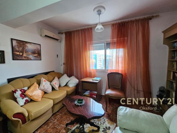 Tirane, shitet apartament 2+1 Kati 5, 97 m² 156.000 € (Laprake)