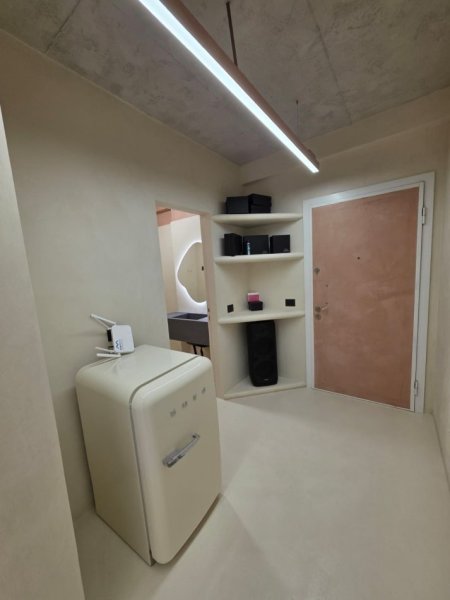 Tirane, shitet apartament 1+1+Ballkon , 65 m² 227.500 € (Prane Kika 2)