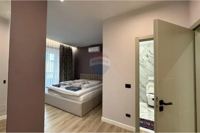 Tirane, jepet me qera apartament 2+1+Ballkon Kati 3, 115 m² 1.500 € (Rruga e Kosovareve)