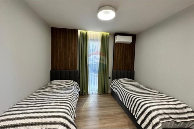 Tirane, jepet me qera apartament 2+1+Ballkon Kati 3, 115 m² 1.500 € (Rruga e Kosovareve)