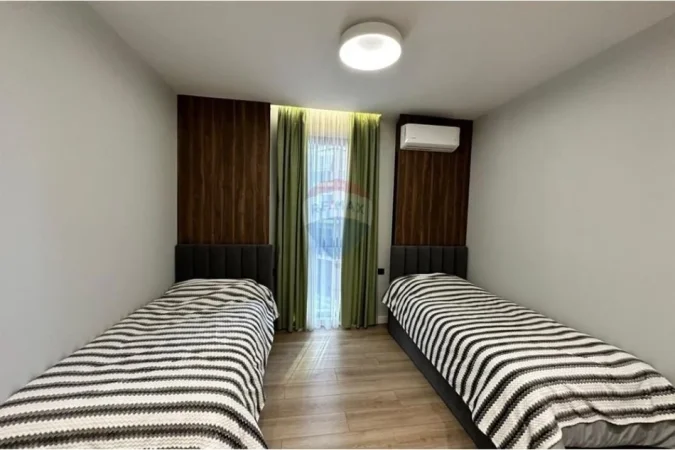 Tirane, jepet me qera apartament 2+1+Ballkon Kati 3, 115 m² 1.500 € (Rruga e Kosovareve)