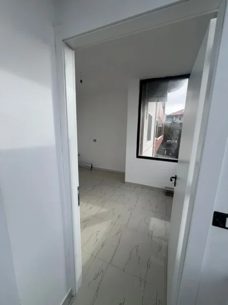 Tirane, jepet me qera shtepi 1+1 Kati 2, 50 m² 400 € (Don Bosko)