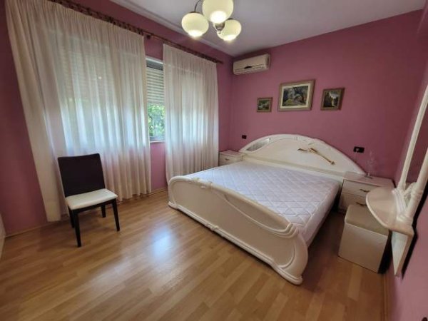 Tirane, jepet me qera Kati 2, 90 m² 600 Euro