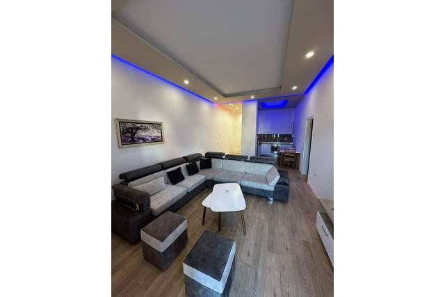 Tirane, jepet me qera apartament Kati 1, 120 m² 550 Euro (Rruga Peti,,  Liqeni i Thatë,  Tiranë,  Shqipëri)