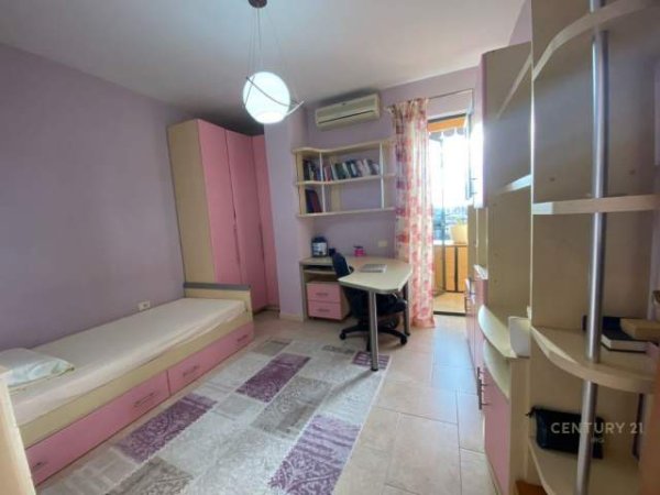 Tirane, shitet apartament Kati 6, 145 m² 190.000 Euro (Rruga Riza Cerova, Tiranë Tirana, Albania)