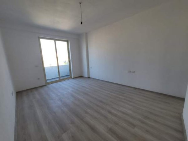 Tirane, jepet me qera apartament 1+1+BLK Kati 11, 98 m² 350 Euro