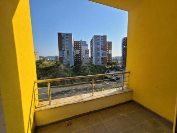 Tirane, jepet me qera apartament 1+1+BLK Kati 2, 64 m² 300 Euro (Ish fusha e aviacionit)
