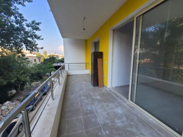 Tirane, jepet me qera apartament 1+1+BLK Kati 1, 77 m² 400 Euro (Ish fusha e aviacionit)