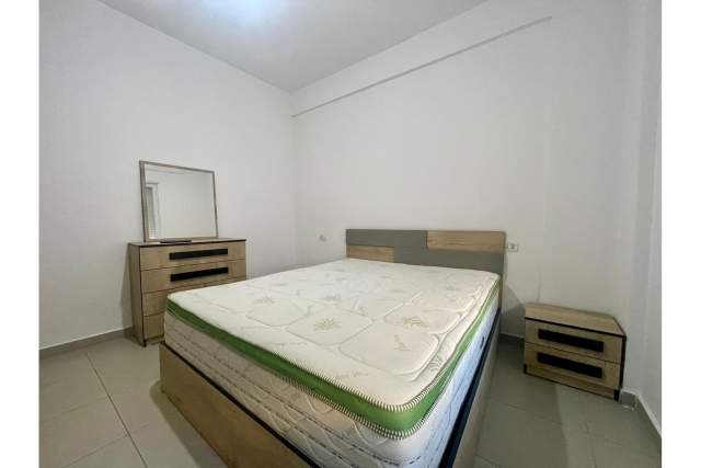 Tirane, jepet me qera apartament Kati 2, 78 m² 430 Euro (Rruga Selita vjeter,,  Kopshti Botanik,  Tiranë,  Shqipëri)
