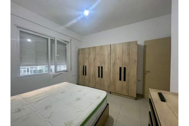 Tirane, jepet me qera apartament Kati 2, 78 m² 430 Euro (Rruga Selita vjeter,,  Kopshti Botanik,  Tiranë,  Shqipëri)