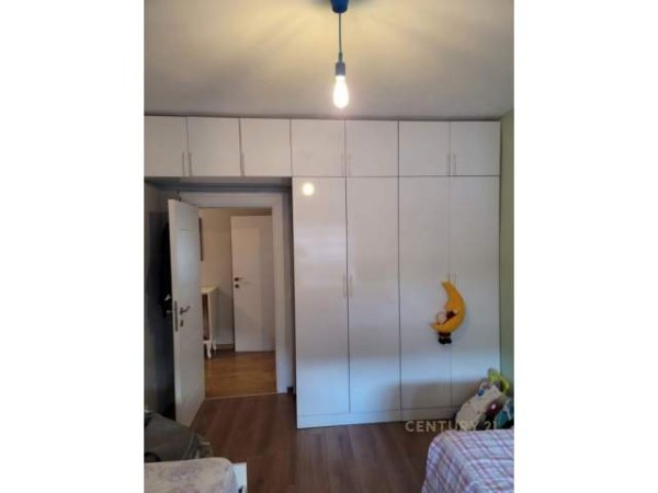Tirane, shitet apartament Kati 5, 92 m² 195.000 Euro (Ministria e Arsimi Tirana, Albania)