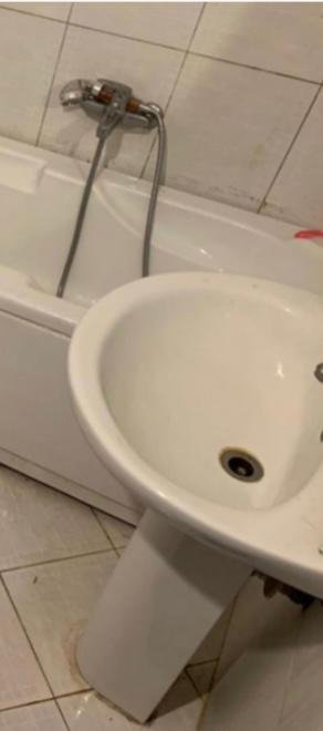 Tirane, jepet me qera apartament 2+1+BLK Kati 3, 120 m² 400 Euro (prane bar Famed)