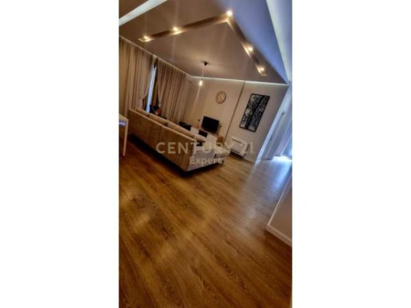 Tirane, jepet me qera apartament 2+1+BLK Kati 3, 115 m² 700 Euro (Liqeni i Thatë)