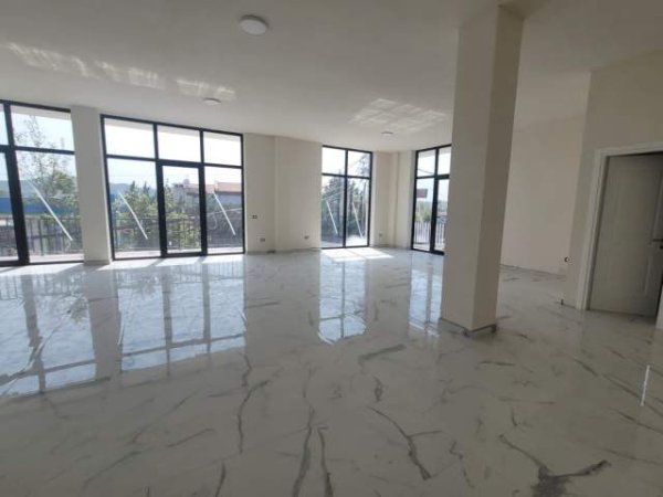 Tirane, jepet me qera ambjent biznesi Kati 1, 140 m² 1.200 Euro (Sauk i ri)