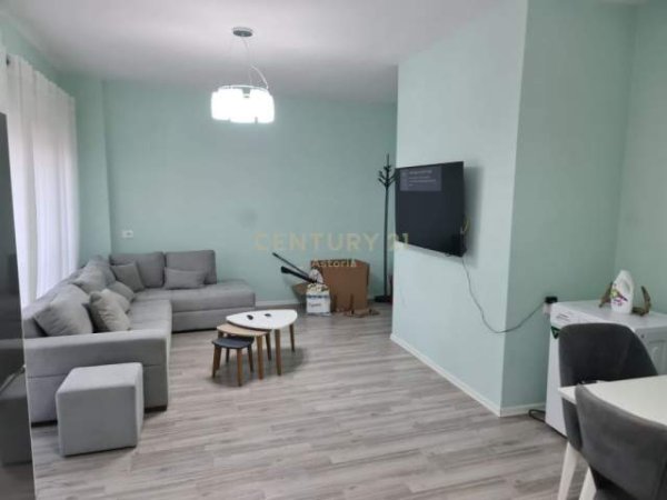 Tirane, jepet me qera apartament Kati 8, 86 m² 600 Euro (Rr. Dibres, Tirana, Albania)