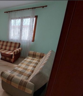 Tirane, jepet me qera Vile 1+1 Kati 3, 60 m² 20.000 Leke (150 m nga Hyrja e Spitalit Ushtarak)