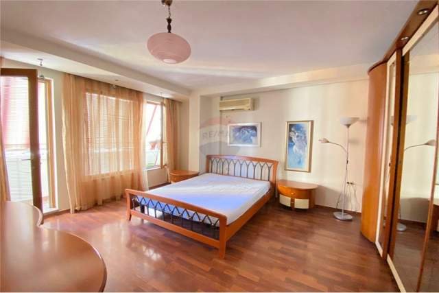 Tirane, ofert apartament Kati 2, 120 m² 1.000 Euro (Rr. e Barikadave)