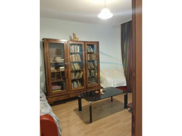 Tirane, shitet apartament 2+1 Kati 2, 70 m² 95.000 Euro (Kinostudio)