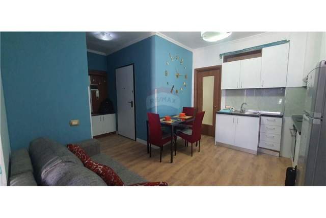 Tirane, jepet me qera apartament 1+1+BLK Kati 6, 65 m² 33.000 Leke (Astir)