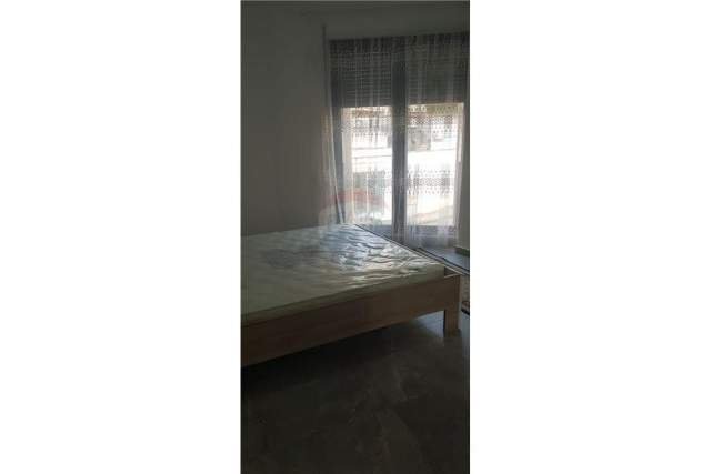 Tirane, jepet me qera apartament 2+1+BLK Kati 2, 101 m² 480  (Rruga e Dibres)