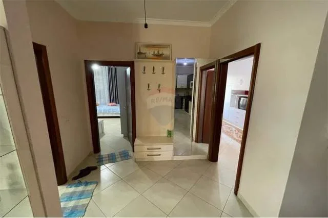 Tirane, shitet apartament 2+1 Kati 2, 100 m² 133.000 Euro (Market Aldi - Komuna e Parisit - Eleonora, Shqipër)