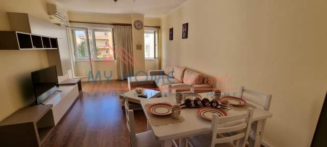 Tirane, jepet me qera apartament 2+1+BLK Kati 3, 92 m² 690 Euro (21 Dhjetori)