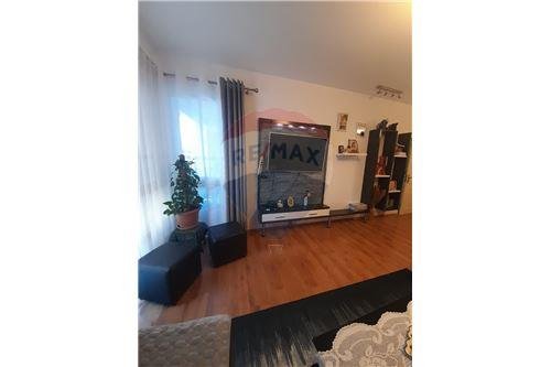 Tirane, shitet apartament 3+1 Kati 3, 101 m² 130.000 Euro (Loni Ligori)