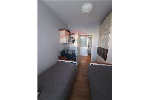 Tirane, shitet apartament 3+1 Kati 3, 101 m² 130.000 Euro (Loni Ligori)