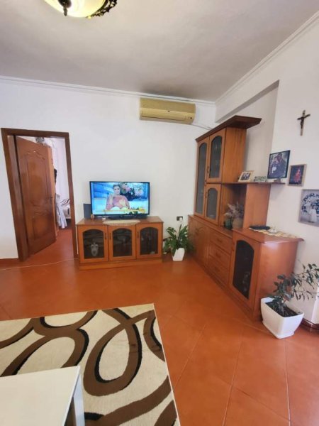 Tirane, shes apartament 2+1 120 m² Euro (21 Dhjetori, Policia Bashkiake)