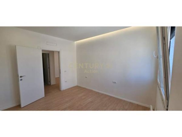 Tirane, shitet apartament 2+1+BLK Kati 7, 90 m² 215.000 Euro